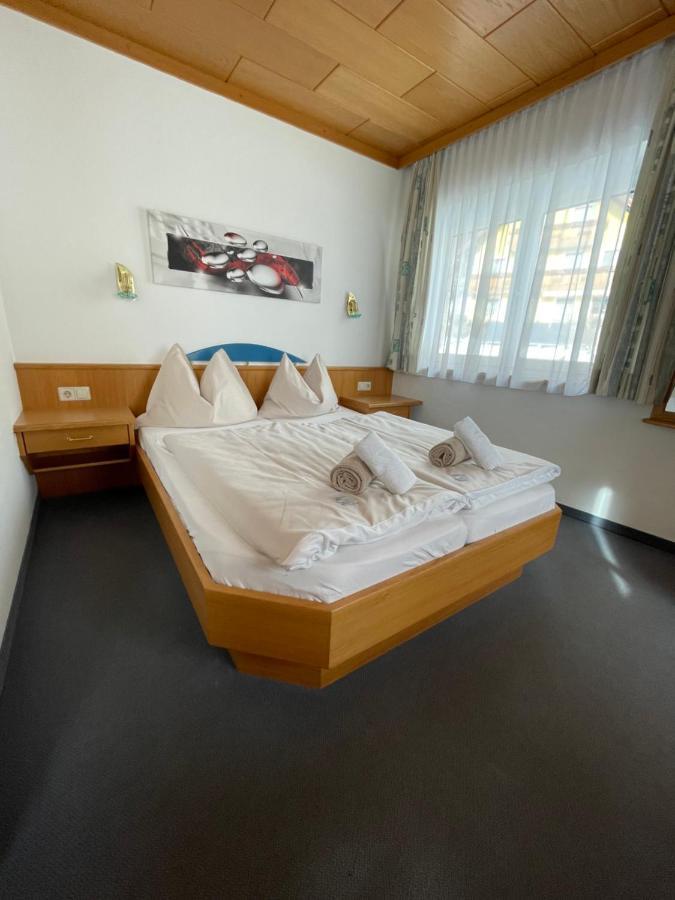 סנט מיכאל אים לונגאו Hotel Die Metzgerstubn מראה חיצוני תמונה